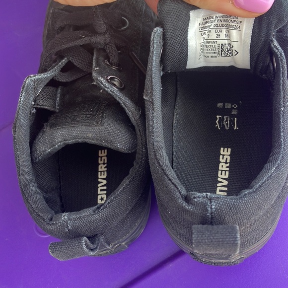 Black Converse sz 9 Infant - Picture 10 of 10